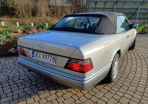 Mercedes-Benz Klasa E cena 79000 przebieg: 231000, rok produkcji 1995 z Kartuzy małe 232